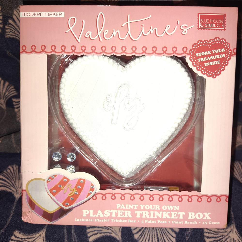 Valentine's Plaster Trinket Box - White
